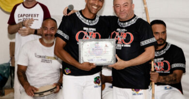 Capoeira de Atibaia celebra formação de novo mestre durante batizado e troca de cordas